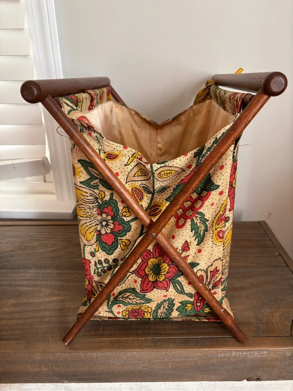 Vintage 60s Henry Seligman NY Folding Wood Sewing Basket Stand Floral Fabric